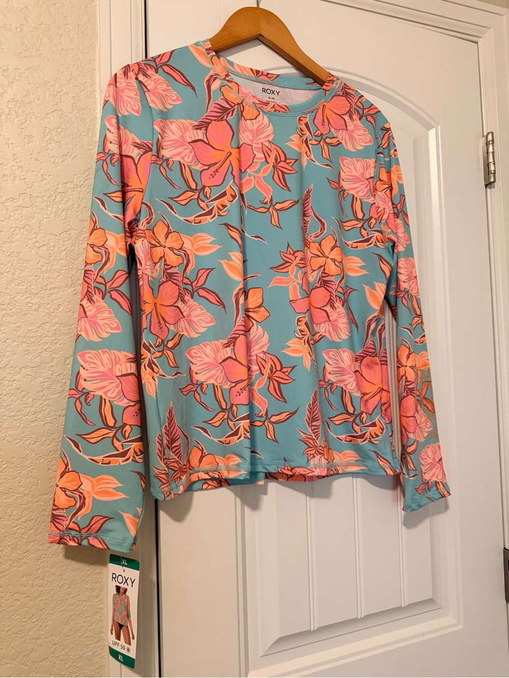 Roxy UPF 50 Floral Rash Guard Swim Top XL Blue Pink Tropical Long Sleeve NWT